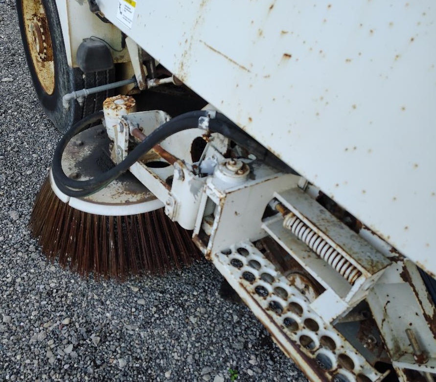 1999 ELGIN Pelican Series P - Image 11